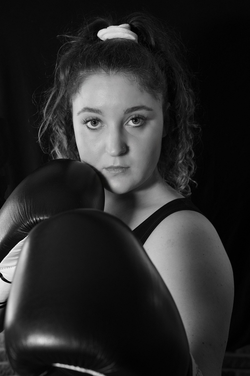 woman, gloves, boxing, boxing glove, sports, battle, defense, readiness, protect, protection